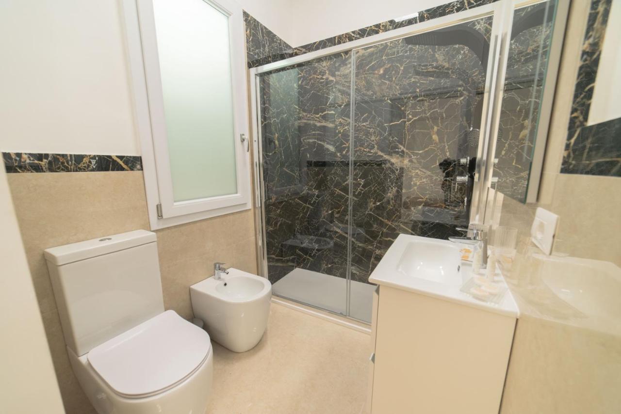 B&B Mandorlo Bianco อาโวลา ภายนอก รูปภาพ